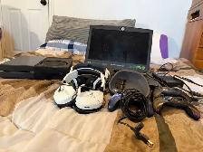 Xbox One, 3 manettes, 2 casques et PC Alienware - Photo 2