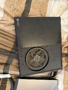 Xbox One, 3 manettes, 2 casques et PC Alienware - Photo 4