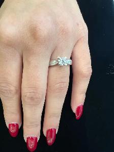white Gold diamond ring 18k