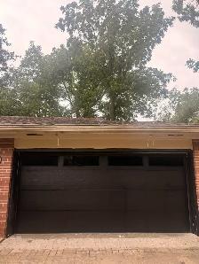⭐️NEW GARAGE DOORS⭐️ - Photo 5