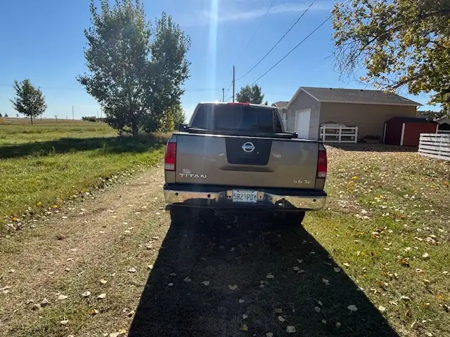 SOLID, Clean 2006 Nissan Titan Truck SE