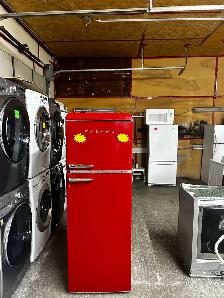 Galanz Retro Refrigerator - Photo 10