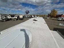 2011 KEYSTONE ALPINE 3220RL, SPACIOUS, LIXURIOUS. - Photo 8