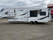 2011 KEYSTONE ALPINE 3220RL, SPACIOUS, LIXURIOUS. - Photo 35