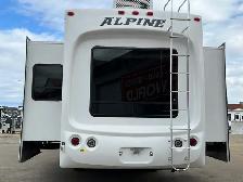 2011 KEYSTONE ALPINE 3220RL, SPACIOUS, LIXURIOUS. - Photo 36