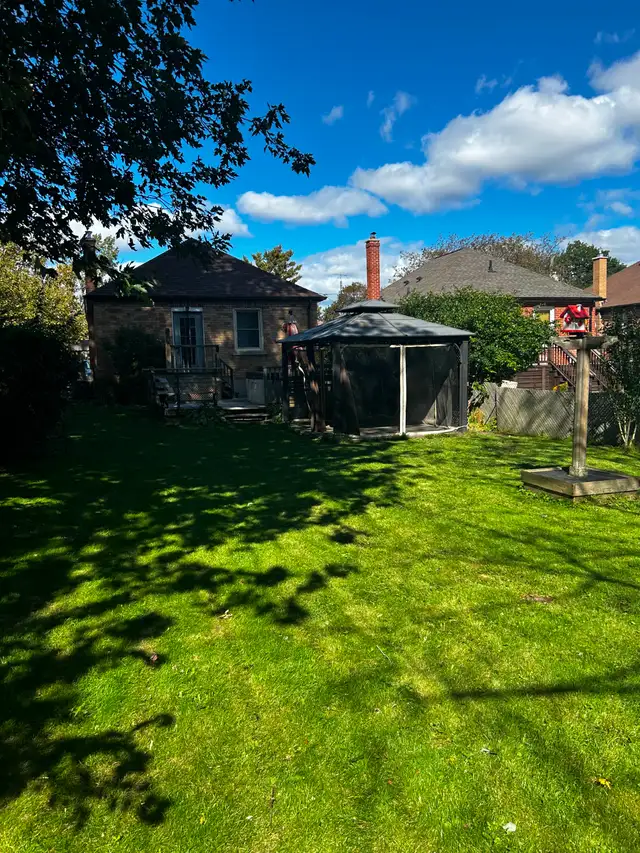 Nov.1 - Charming & Spotless Family Home - Prime Location!
