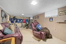 Nov.1 - Charming & Spotless Family Home - Prime Location! - Photo 11
