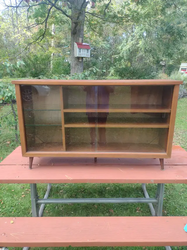 Retro cabinet glass sliding doors