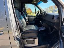 2021 Mercedes-Benz Sprinter Cargo Van CARGO 4500 - Photo 5