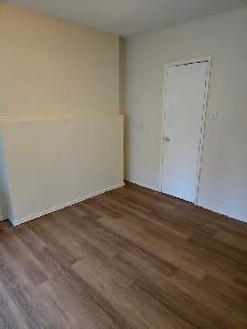 Private Room/Bathroom all inclusive /Church/Wellesley - Photo 3