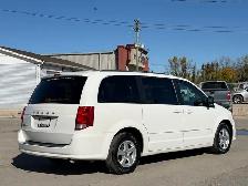 2011 Dodge Grand Caravan SXT ONLY 149,000KMS/STOW N GO - Photo 6