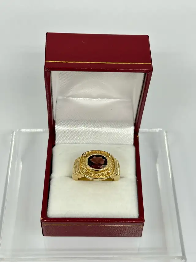 14k Vintage Men’s Garnet Ring