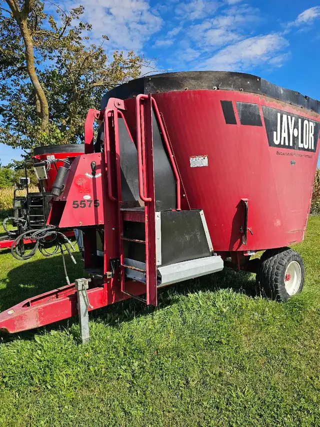 Jaylor 5575 Feed Mixer
