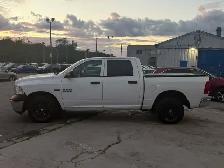 2016 Ram 1500 Express Tradesman 4x4 - Photo 4