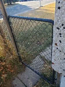 Chain Link Fence Mesh For Sale,Black,4 foot x 54ft - Photo 3