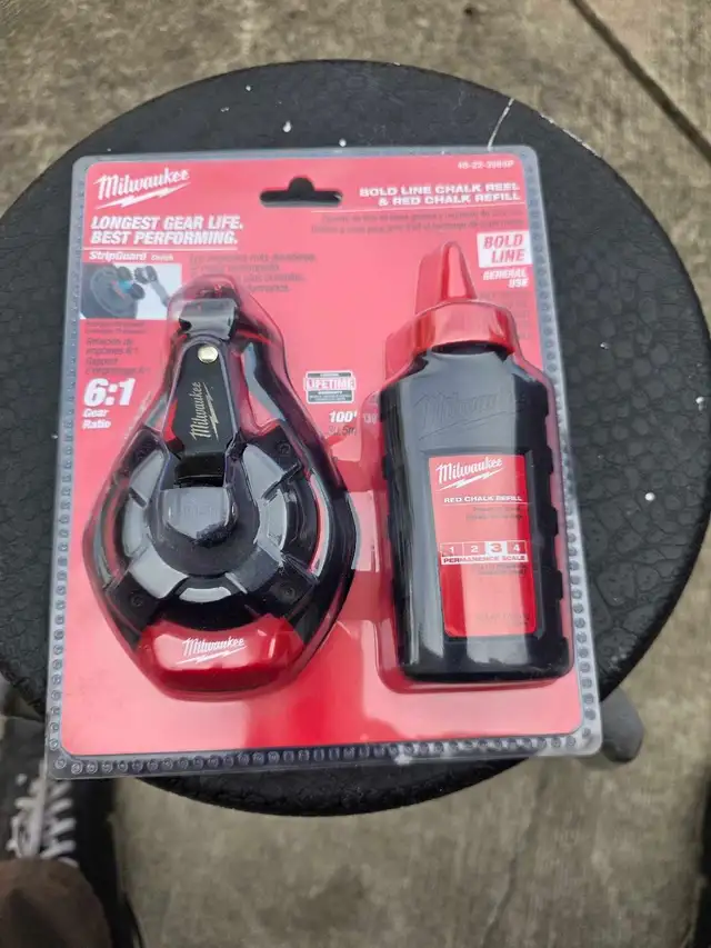 Milwaukee Bold Line Chalk Reel & Red Chalk Refill Kit