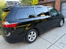 2020 Toyota Sienna LE,