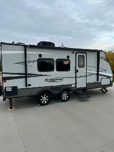 2012 Sling Shot 23’ Travel Trailer by CrossRoads