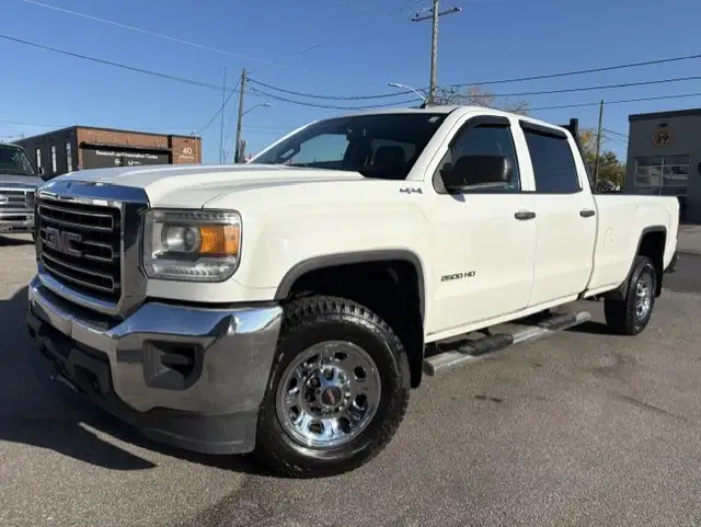 2016 GMC Sierra 2500HD 4X4 CREW CAB-LONG BOX-CAMERA-NEW TIRES-CE