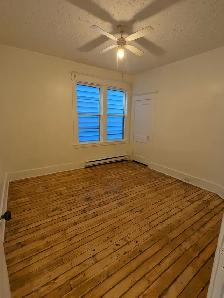 37 Victoria St #1 - 3BR North, Main Floor, Spacious, Deck, Yard - Photo 7