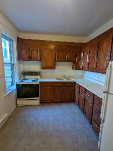 37 Victoria St #1 - 3BR North, Main Floor, Spacious, Deck, Yard - Photo 20