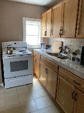 102 Carleton St #1 - 1BR Den Uptown, H&L, W/D, Updated - Photo 5