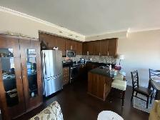 Furnished Luxury Waterfront Condo- 1BR Den, H&L, Balcony/Parking - Photo 4