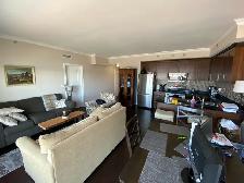 Furnished Luxury Waterfront Condo- 1BR Den, H&L, Balcony/Parking - Photo 6