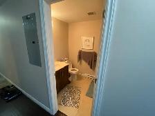 Furnished Luxury Waterfront Condo- 1BR Den, H&L, Balcony/Parking - Photo 10