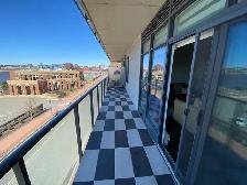 Furnished Luxury Waterfront Condo- 1BR Den, H&L, Balcony/Parking - Photo 12