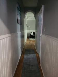 183.5 Douglas Ave - Beautiful 1BR Den North, Parking, Laundry - Photo 4