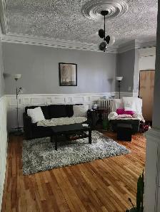 183.5 Douglas Ave - Beautiful 1BR Den North, Parking, Laundry - Photo 6