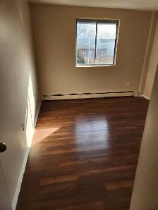2 Bed with 1 Mo. Free Rent   extra $100 off for Seniors! - Photo 6