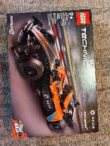 LEGO Technic NEOM McLaren Formula E Team 42169