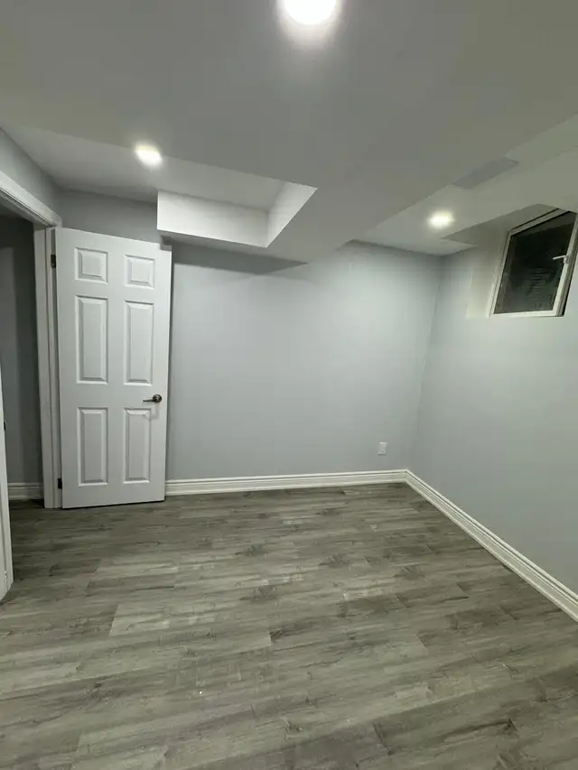 1 room  basement is available for rent from  1st November