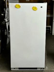 Upright Freezer - Photo 3
