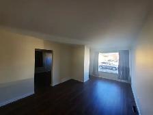 Small Pet Friendly, 2 Bedroom Duplex - Photo 4