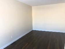 Small Pet Friendly, 2 Bedroom Duplex - Photo 7