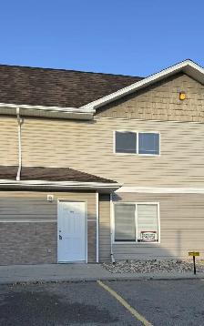 Maintenance Free Townhouse! 3 Bed 1.5 Bath in Johnstone Crossing