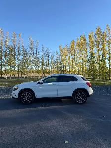 2017 Mercedes GLA250 Loaded, like new - Photo 3