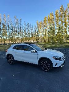 2017 Mercedes GLA250 Loaded, like new - Photo 4