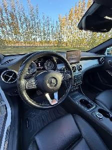 2017 Mercedes GLA250 Loaded, like new - Photo 8