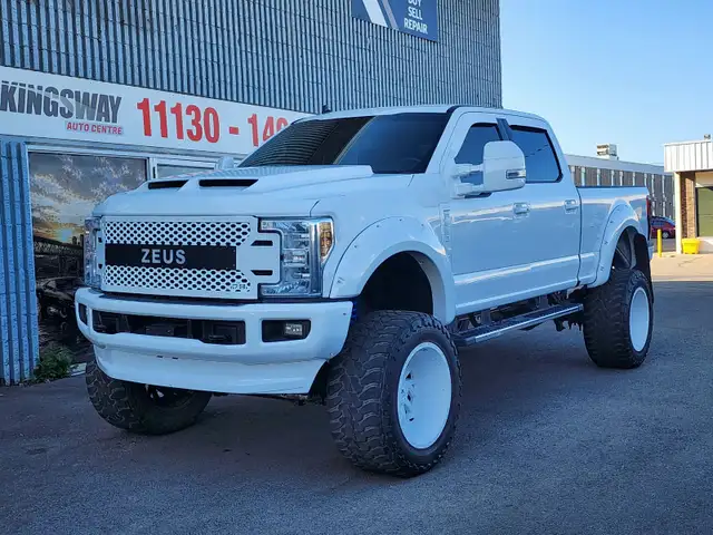 2019 Ford Super Duty F-350 SRW Lariat 4WD Crew Cab 6.75' Box