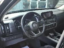 2024 Nissan Pathfinder SV 4WD - Photo 10