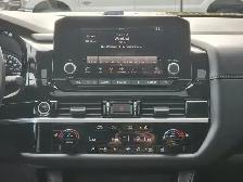 2024 Nissan Pathfinder SV 4WD - Photo 17