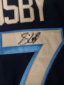 Autographed Sydney Crosby winter classic jersey - Photo 3