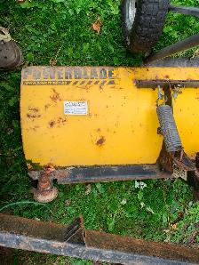 Power blade Snowplow attachment - Photo 2