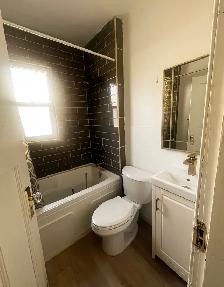 Renovated 2 Bedroom Mainfloor House - Photo 6