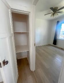 Renovated 2 Bedroom Mainfloor House - Photo 7