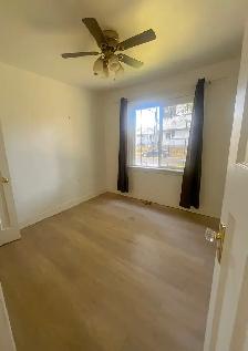 Renovated 2 Bedroom Mainfloor House - Photo 9